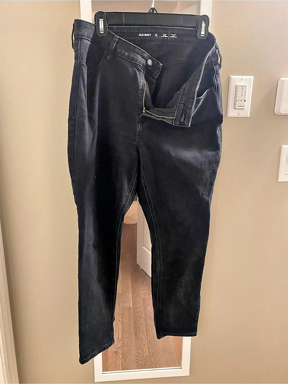 Old Navy High-Waisted Wow Super-Skinny Jeans Black Jeans Waist 14